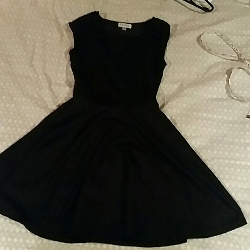Xs black skater dress